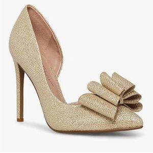 Betsey Johnson Prince d’Orsay Gold Bow Heels